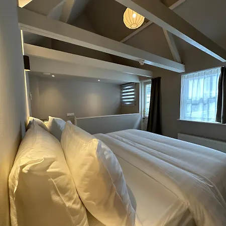 Grand Canal Hotel 3*