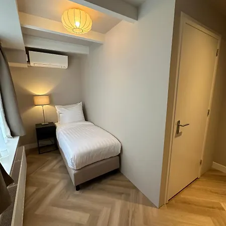 Grand Canal Hotel 3*