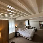 酒店 Grand Canal Boutique 3*