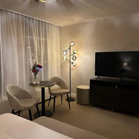 Grand Canal Hotel 3*