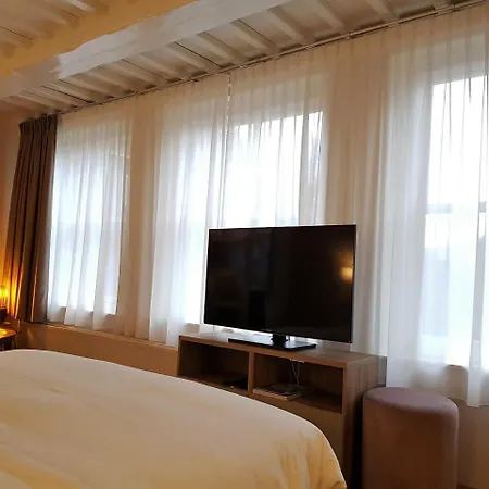 Grand Canal Hotel 3*